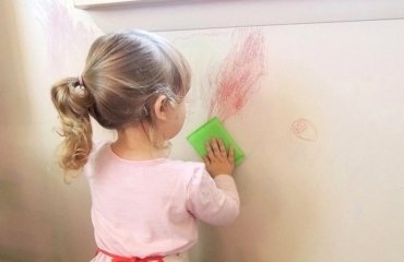 Comment nettoyer un mur blanc sans enlever la peinture