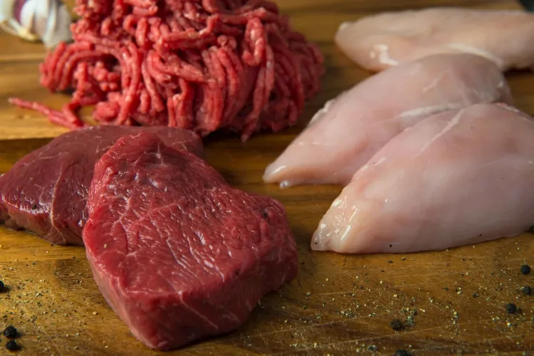 aliments riches en protéines bœuf maigre contient graisses saturées poitrine poulet sans peau