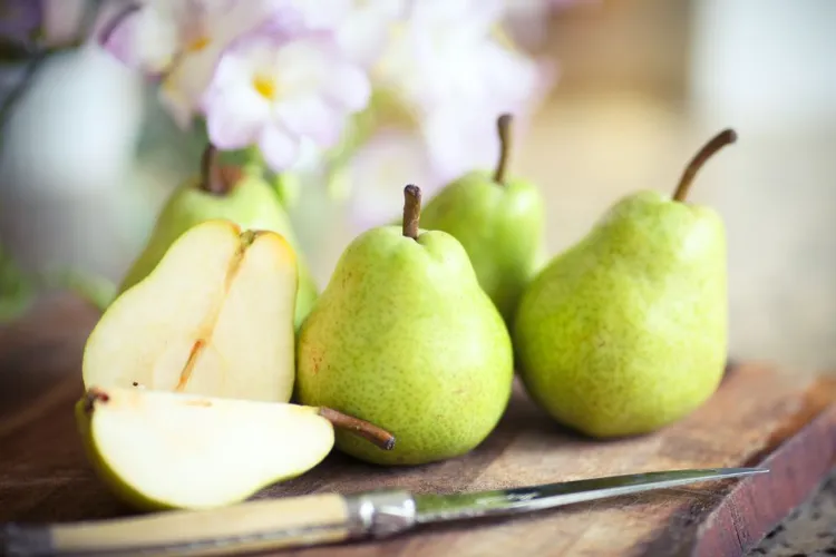 how to store the pear harvest for a long time, how tricks avoid browning