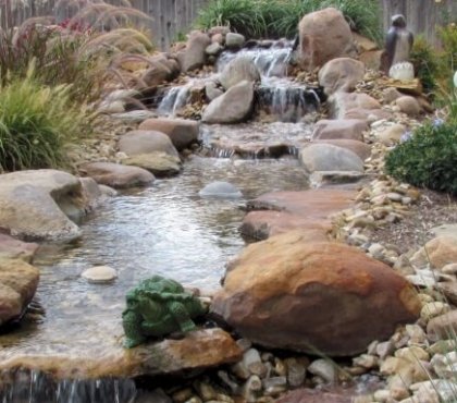 comment créer un cours d’eau au jardin laisser sécher été remplir période précipitations