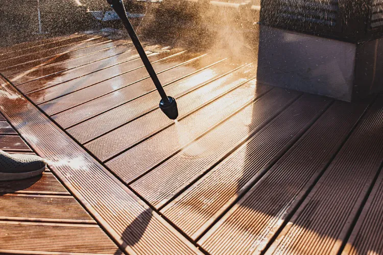 comment nettoyer la terrasse en bois extérieur après tempete sable sahara france 2022