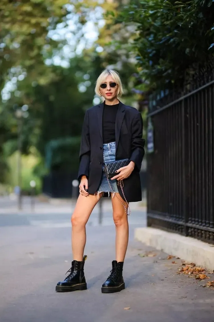how to wear denim mini skirt autumn 2022 office