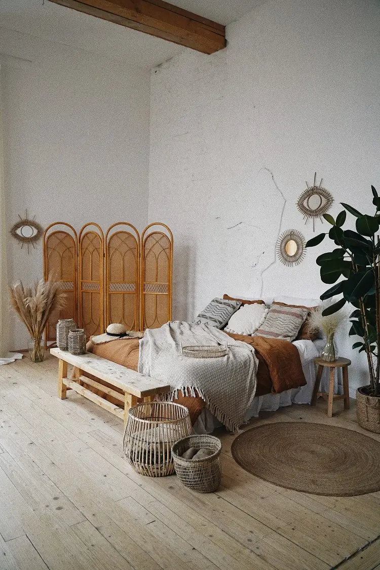 Bohemian style bedroom decor