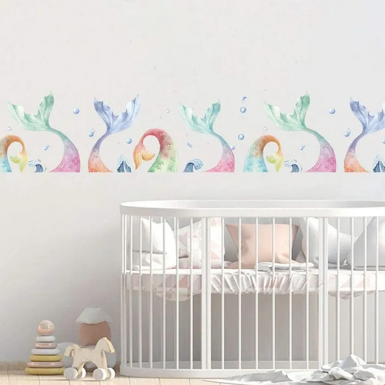 frise chambre bébé fille motifs populaires queues de sirène couleurs pastel