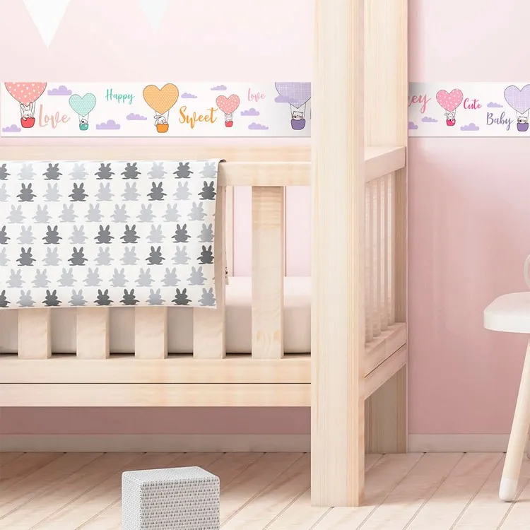 frise murale chambre bébé comment coller stickers chambre bébé fille
