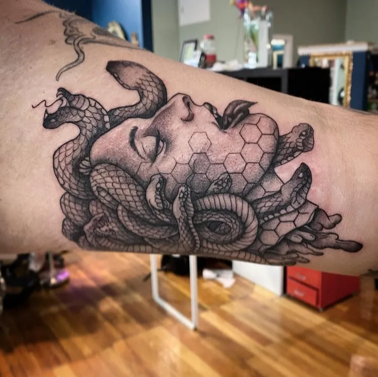 medusa tattoo bras homme tatouage maléfique XXL