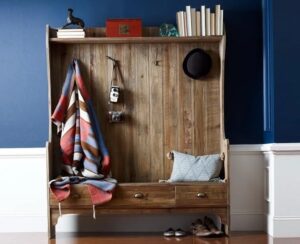 meuble porte manteau avec banc bois naturel décoration objets anciens