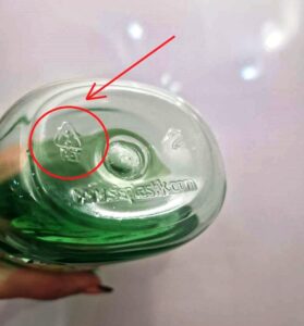 que signinfie le chiffre sur les bouteilles en plastique