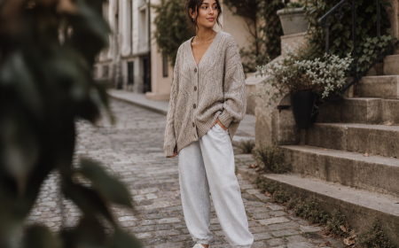 Tenue cocooning femme cardigan maille beige pantalon gris automne hiver loungewear Etam Zara