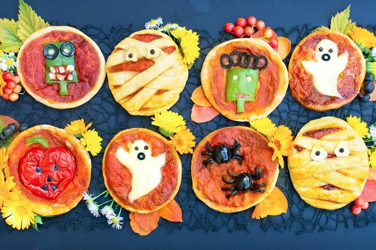 Halloween pizza mini appetizers with simple but original decorations