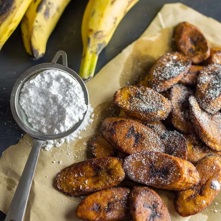 banane plantain recette four peler couper trancher faire cuire dorer servir sel sucre poudre