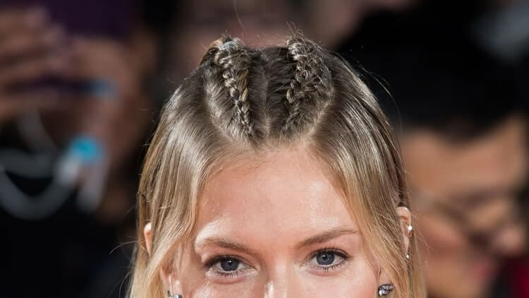 coiffure tendance automne 2022 tresse hollandaise commence haut crâne continue nuque