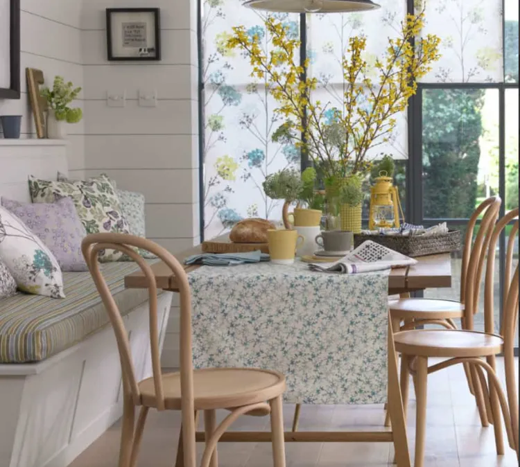 comment rendre salle à manger chaleureuse motifs couleurs matériaux tendance cosy