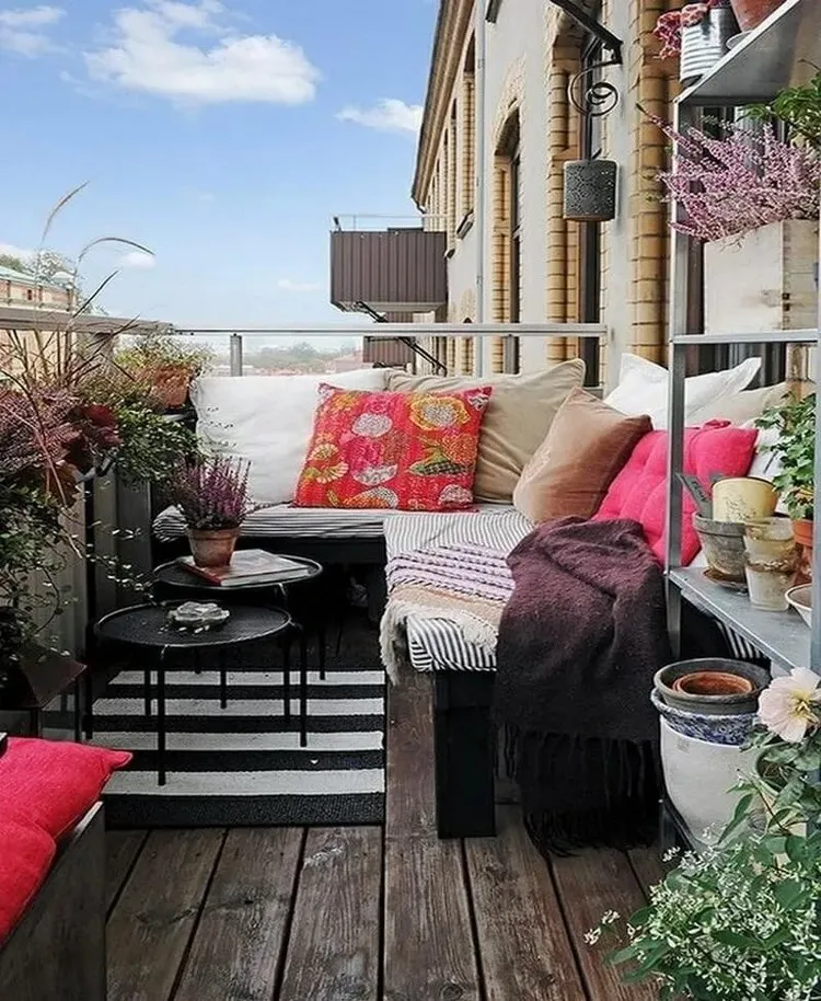 comment rendre son balcon cosy jardinières d'automne pour balcon