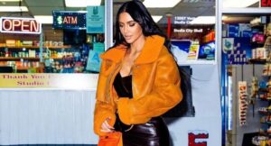 comment s'habiller quand on mesure 1 m 56 kim kardashian en petite tenue vestimentaire moulante
