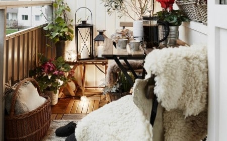 deco balcon cocooning automne coussins XXL couvertures fausse fourrure qui réchauffent
