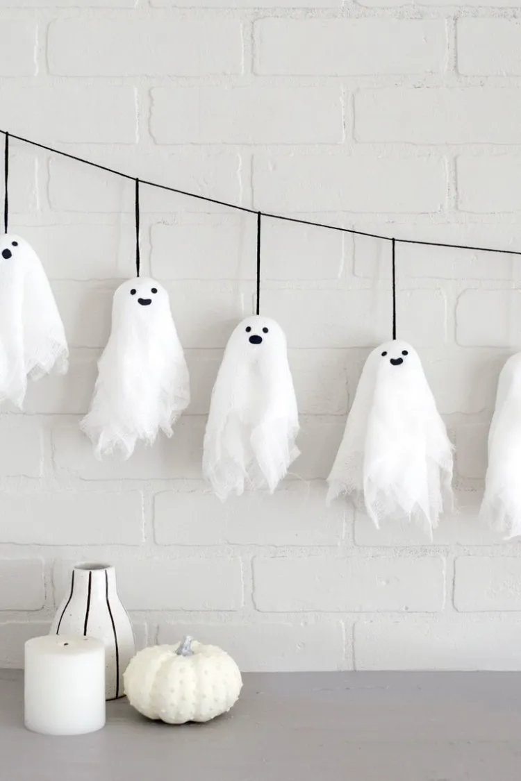 guirlande halloween diy fantomes déco intérieure maison