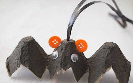 idée bricolage halloween avec boite oeufs chauve souris suspendre