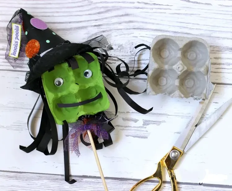 idée bricolage halloween avec boite oeufs tutoriel soricères maléfiques