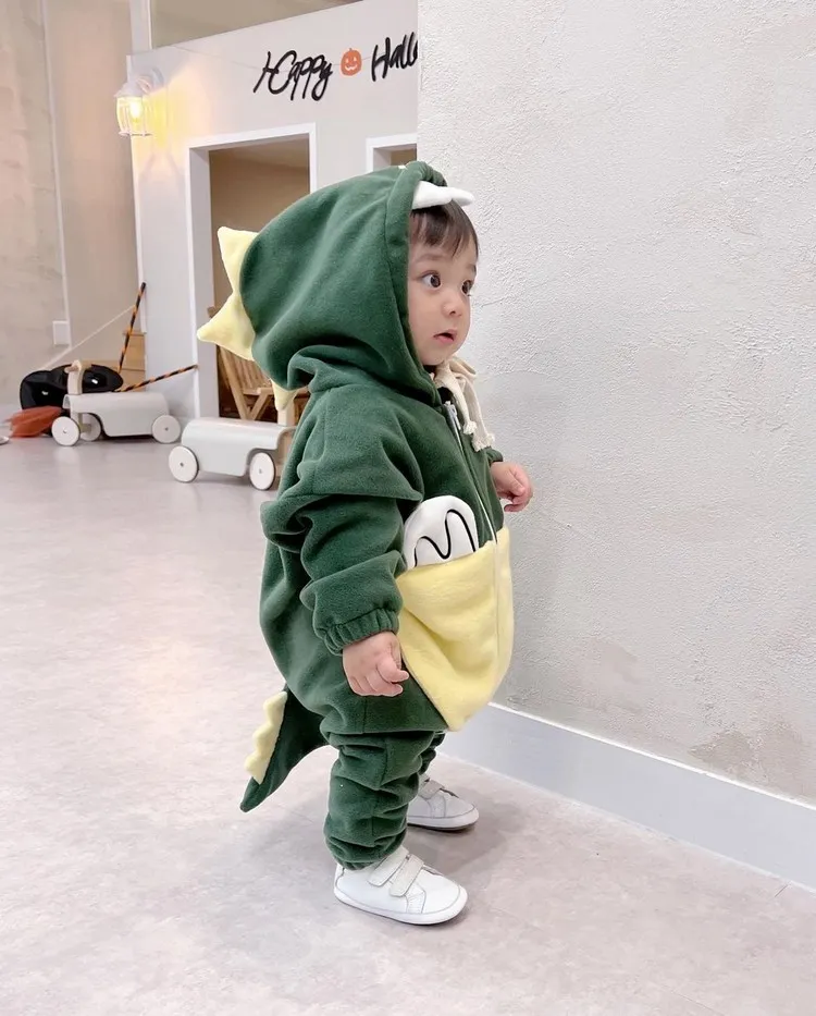 idée déguisement Halloween pour les plus petits costume dinosaure