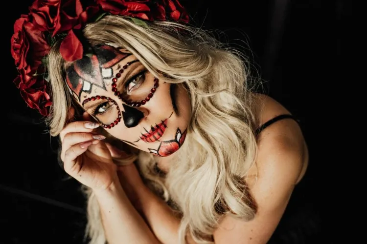 maquillage halloween femme maquillage Catrina tête mort mexicaine toujours mode
