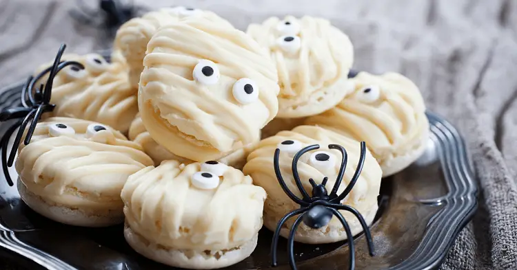 A simple idea for halloween desserts to make cookies