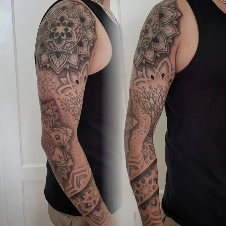 tatouage tendance 2022 pointilisme style dotwork bras entier homme