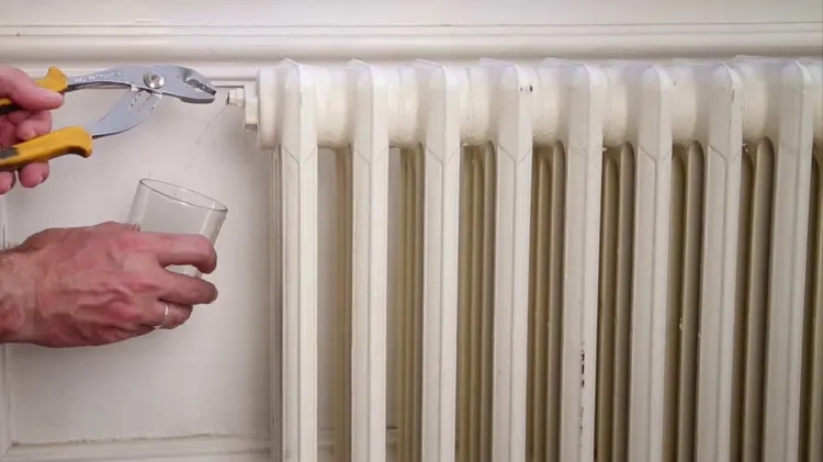 3 étapes pour purger un radiateur correctement