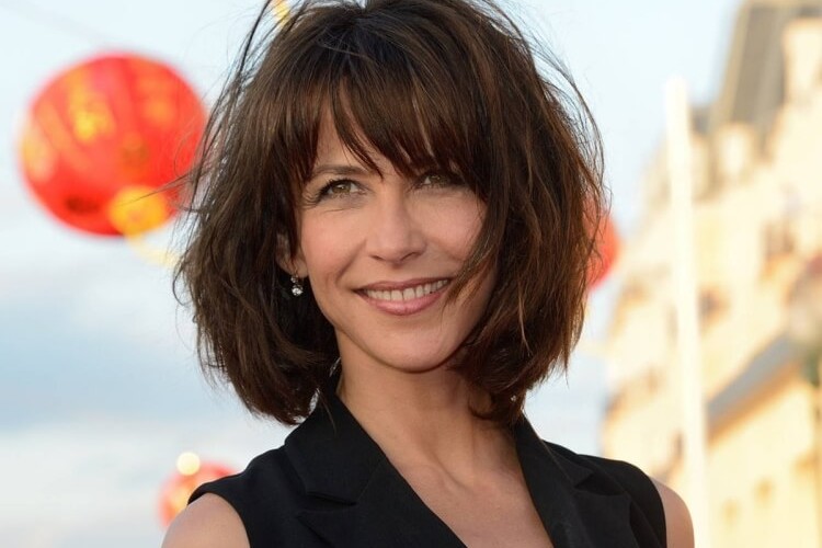 coupe carré dégradé femme 50 ans 2022 2023