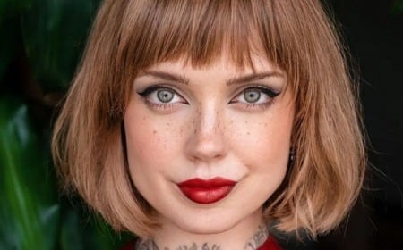 coupe de cheveux carré avec frange