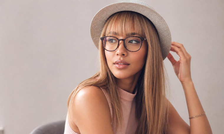 frange lunettes idees coiffure femme
