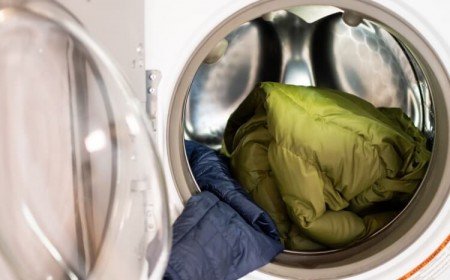 laver une doudoune à la main erreurs courantes endommager duvet matière vêtement
