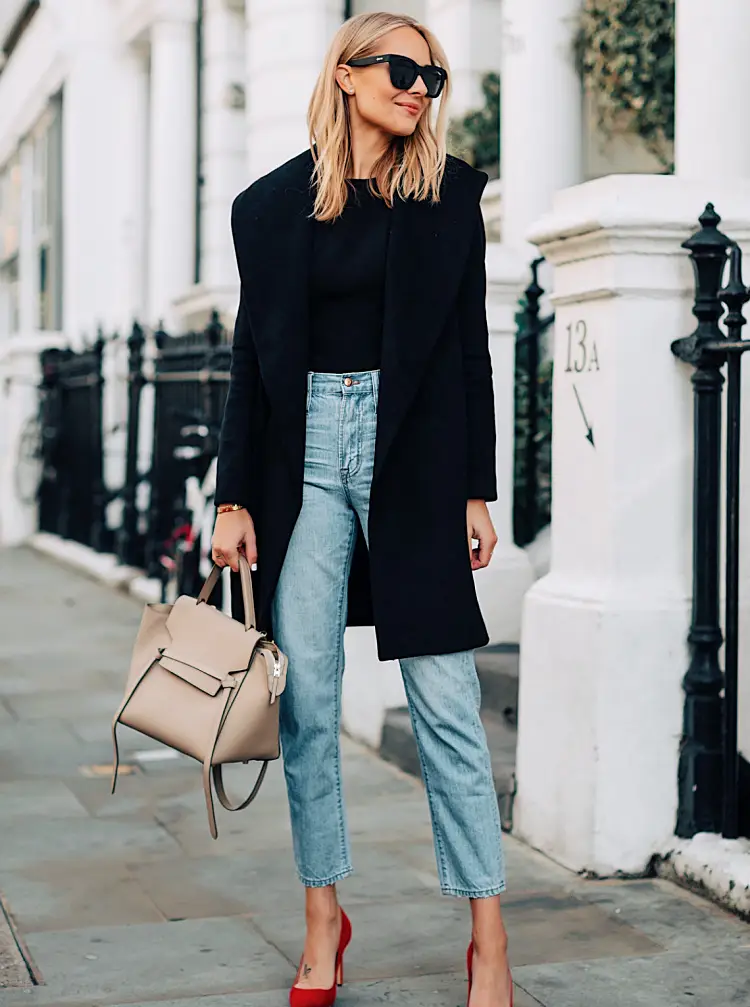 manteau hiver court noir femme jean bleu sac style look mode escarpins
