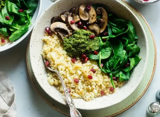 plats complets d'automne aux champignons deavita recettes automne 2022 bowl nutritionnel riz de chou-fleur épinards