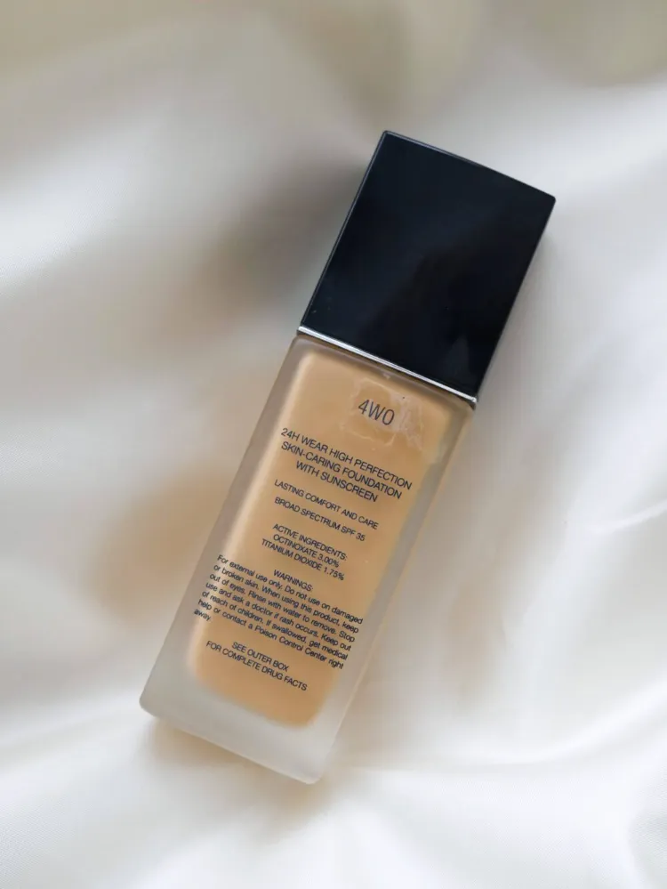 what foundation for 50-year-old women mature skin oily trend anti-aging makeup