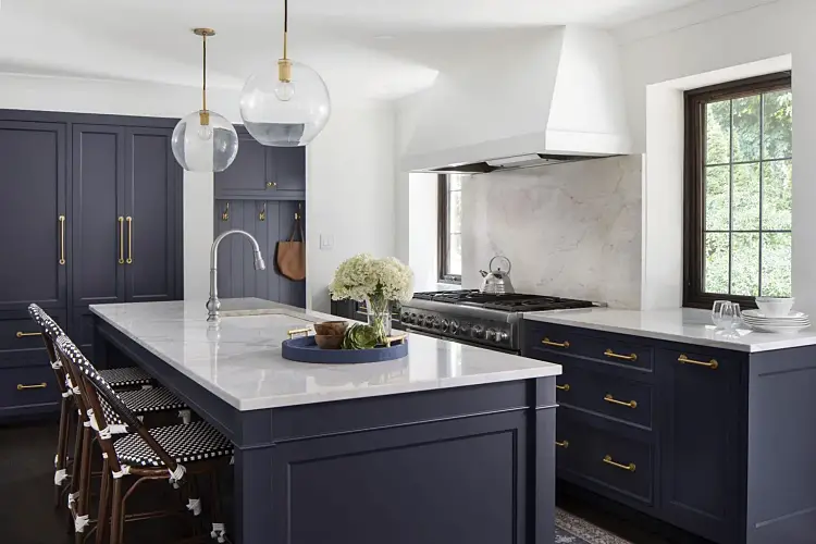 blue fonce cuisine couleur tendance design interieur deco maison