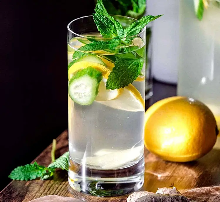 detox water with cucumber, lemon and mint