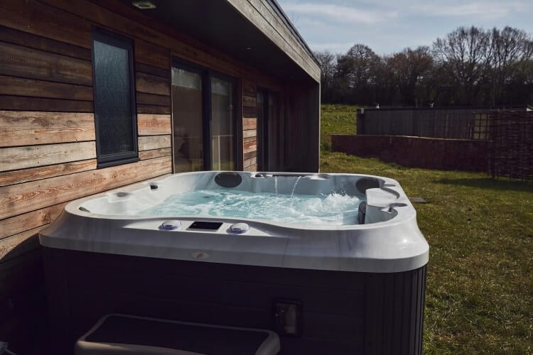 combien de temps rester dans un spa eau bénéfique articulations muscles détente