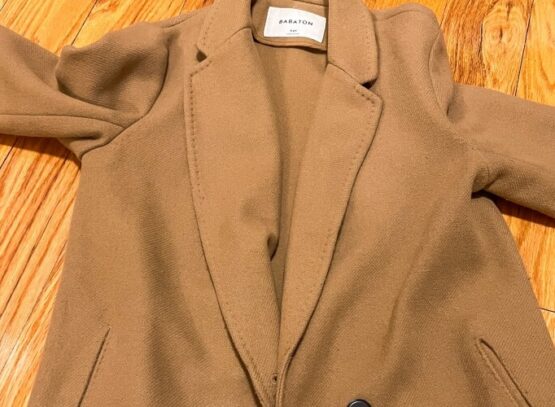 comment nettoyer un manteau qui ne se lave pas enlever plis repasser prendre précautions