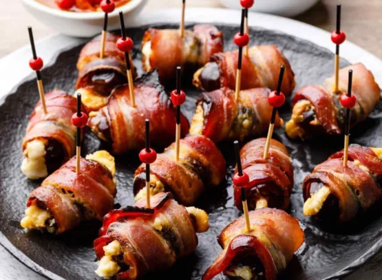 entrée noel facile pas chere gourmande dattes farcies enveloppées bacon