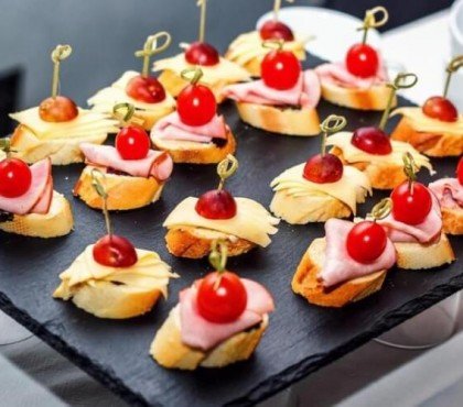 idées d’amuse-bouche de Noël prosciutto jambon cru combiner olives recettes méditerranéennes