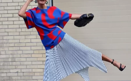 look femme soixantaine comment porter jupe asymétrique à 60 ans Grece Ghanem astuces mode qui rajeunissent