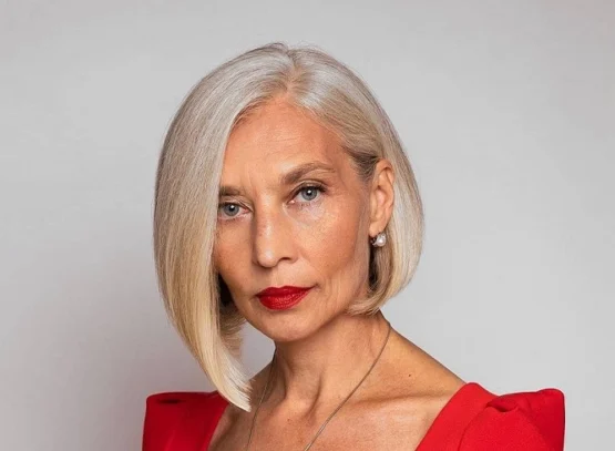 modèle coupe de cheveux femme 60 ans
