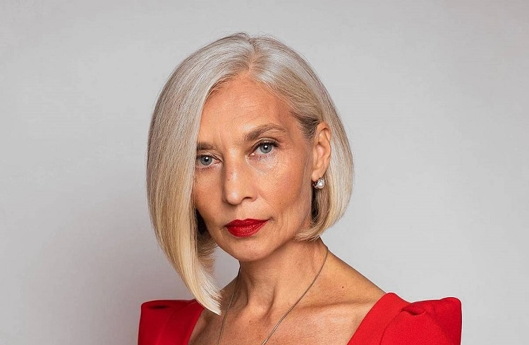 modèle coupe de cheveux femme 60 ans