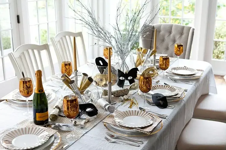 nouvel an table luxe or blanc soiree fin annee design
