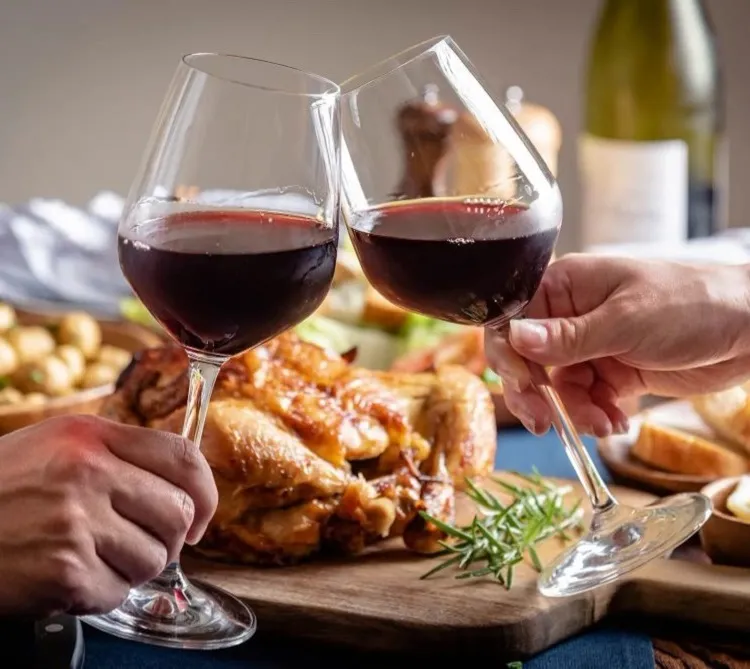 quel vin rouge avec la dinde farcie aux marrons champignons pruneaux repas noel nouvel an 2022