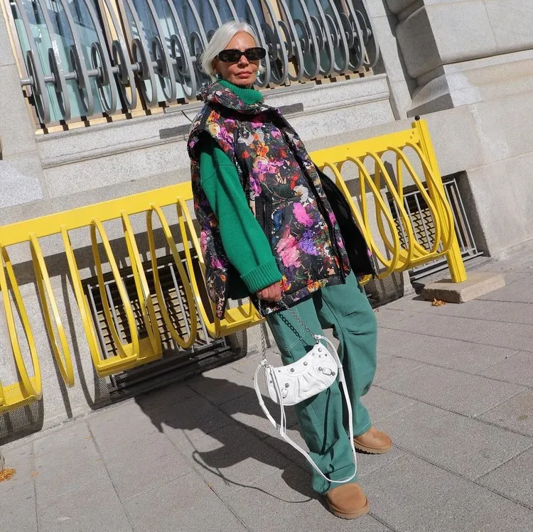 quelles sont les couleurs qui vieillissent mode femme 60 ans Grece Ghanem