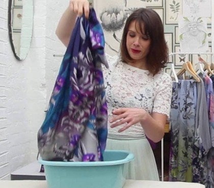 Comment laver des vêtements en soie