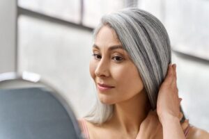 Quel shampooing utiliser pendant la ménopause