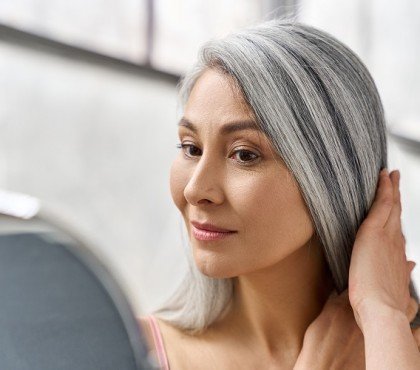 Quel shampooing utiliser pendant la ménopause